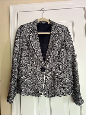 Ellen Tracy Classic  Black & White Textured Tweed Blazer